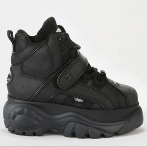 Buffalo London Classic High Leather Black